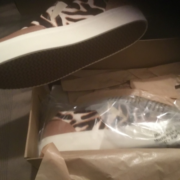 Shoes - Picture 2 of 3